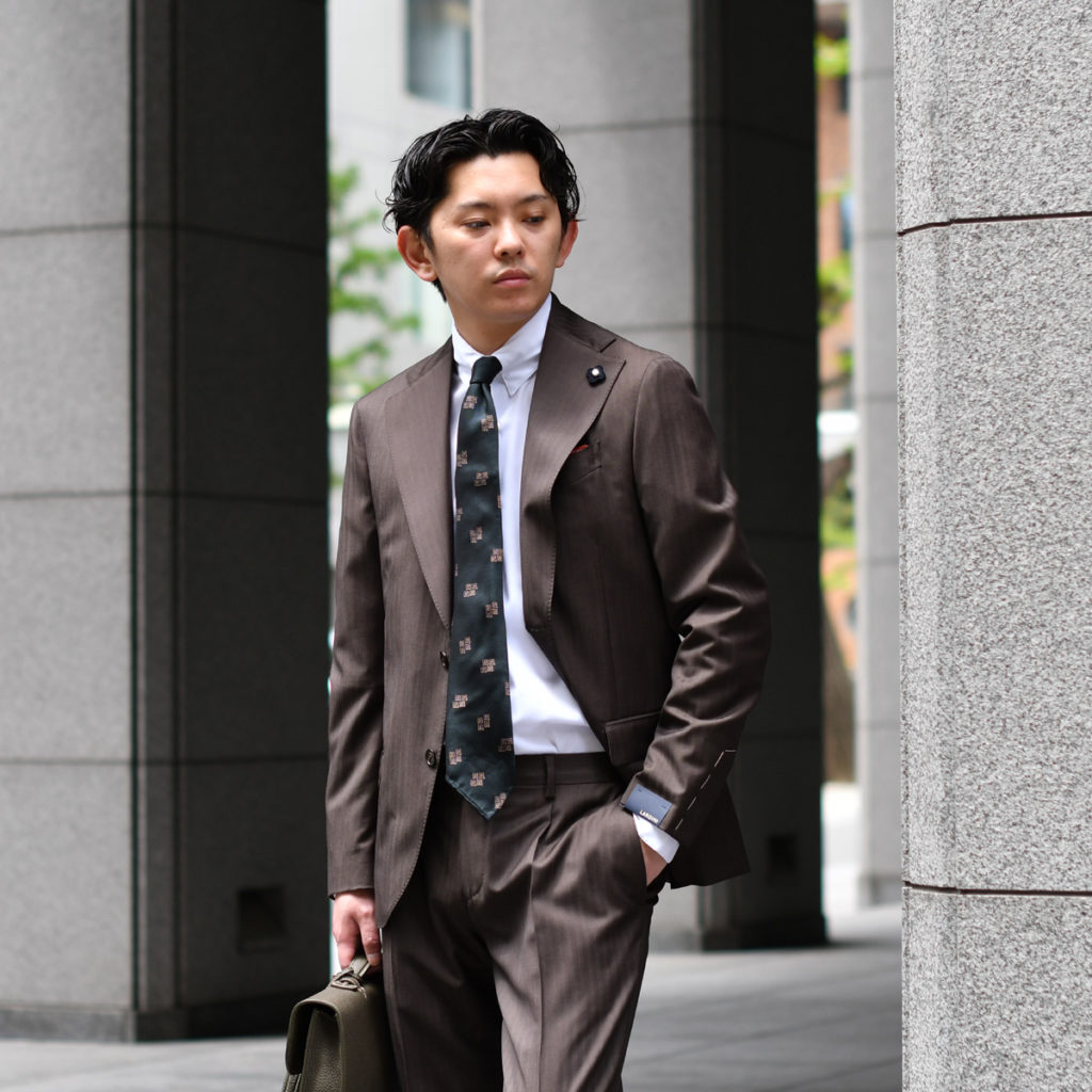 LARDINI easy wear ブラウンスーツ ブートニエール 48-