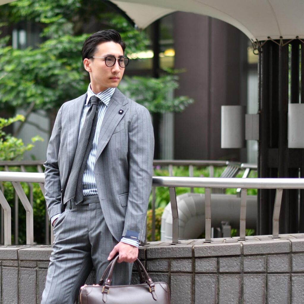 スーツ　TAGLIATORE SUIT COMPANY LARDINI