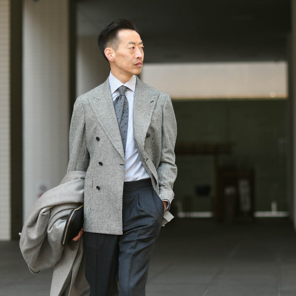 紳士的素材使いと色使いTAGLIATORE【タリアトーレ】