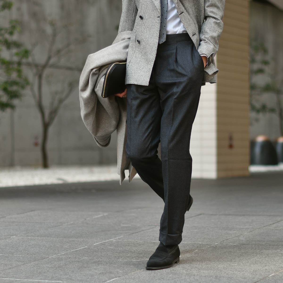 紳士的素材使いと色使いTAGLIATORE【タリアトーレ】