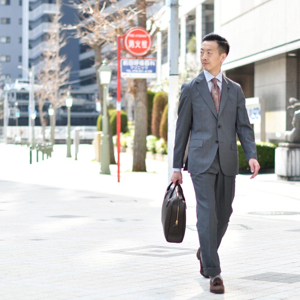 春グレービジネス！LARDINI【ラルディーニ】