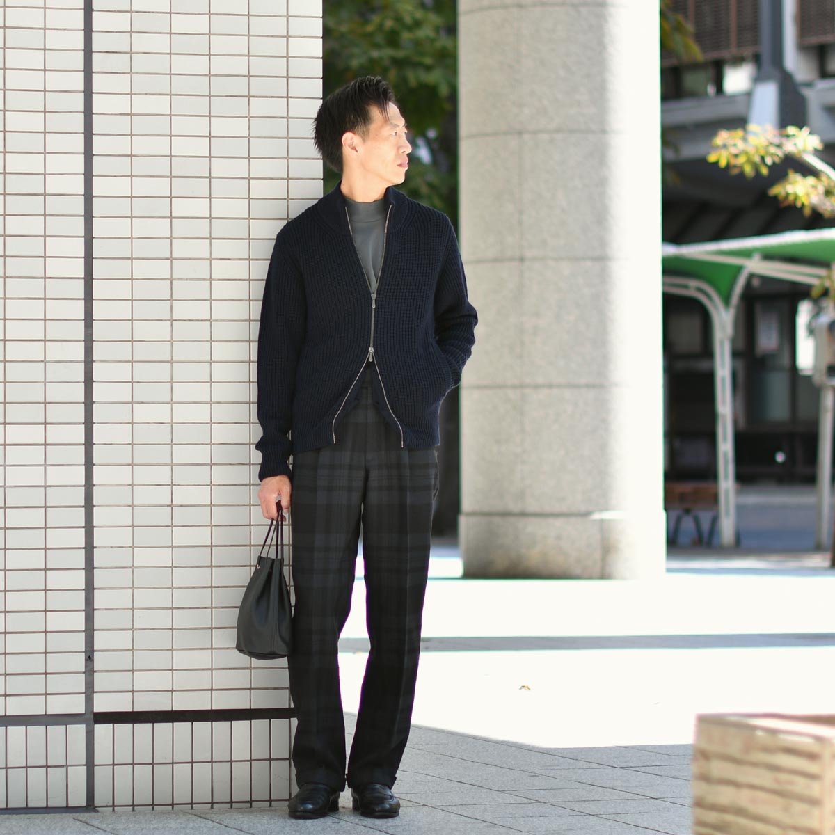 大人のニットはシックにまとめる！Drumohr【ドルモア】